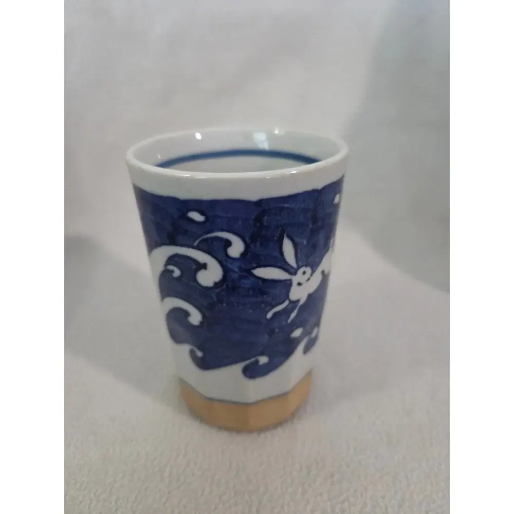 Vtg Japanese Sometsuke Oshima Rabbit Pottery Blue White CUP